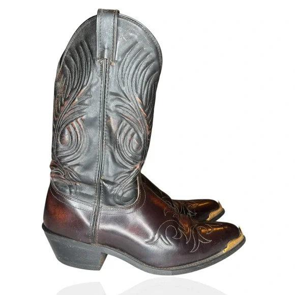 Laredo 2637 Burgundy Leather Western Cowboy Boots Gold Toe 9.5 EE Made In USA - Picture 5 of 12